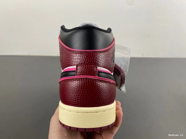 1 OG FQ7818-101 Jordan  Red High Air Black  0401